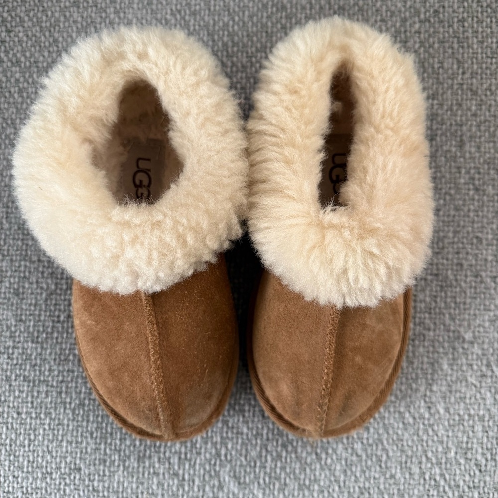 Little kids uggs, size 10, brown